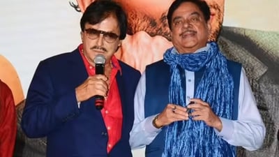 Zayed Khan said that Sanjay Khan is very close to Shatrughan Sinha and his family now. Zayed Khan said that Sanjay Khan is very close to Shatrughan Sinha and his family now.