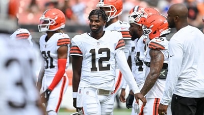 Shedeur Sanders #12 of the Cleveland Browns looks on prior to an NFL Preseason 2025 game against the Los Angeles Rams (Getty Images via AFP) Shedeur Sanders #12 of the Cleveland Browns looks on prior to an NFL Preseason 2025 game against the Los Angeles Rams (Getty Images via AFP)