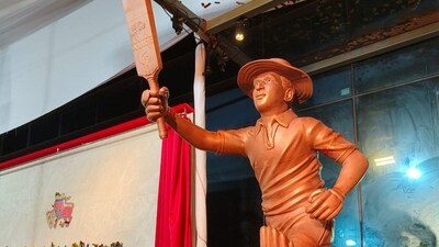 Sunil Gavaskar, immortalised as a life-size statue, was unveiled at Mumbai's Wankhede Stadium Sunil Gavaskar, immortalised as a life-size statue, was unveiled at Mumbai's Wankhede Stadium