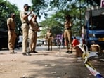 2 police constables injured in attack by drug peddlers in Mumbai; 5 attackers held