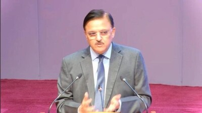 Justice Abhay S Oka clarified that while benches can always recall or modify their orders by re-listing cases and hearing parties afresh, “it is obvious that a chief justice cannot write to any bench asking them to modify an order”. (File/HT Photo) Justice Abhay S Oka clarified that while benches can always recall or modify their orders by re-listing cases and hearing parties afresh, “it is obvious that a chief justice cannot write to any bench asking them to modify an order”. (File/HT Photo)