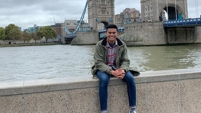 Onat Siahaan opened up about Mumbai vs London when it comes to phone safety (Instagram/@yuanathan) Onat Siahaan opened up about Mumbai vs London when it comes to phone safety (Instagram/@yuanathan)