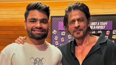 Shah Rukh Khan and Rinku Singh pose for a photo. (Instagram/@rinkukumar12) Shah Rukh Khan and Rinku Singh pose for a photo. (Instagram/@rinkukumar12)