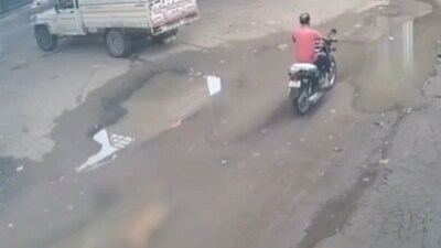 Following the act, the accused allegedly abandoned the dog, in a severely injured condition, under a bridge. (X/ Screengrab) Following the act, the accused allegedly abandoned the dog, in a severely injured condition, under a bridge. (X/ Screengrab)