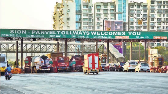Toll for passenger cars and small vehicles was waived in 2024, for which the contractor is owed a compensation of ₹900 crore. (HT Archives) (Hindustan Times)