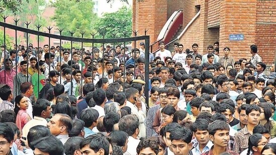 Over ₹6.43 crore collected in fee for 75 Naib-Tehsildar posts in J-K (HT file photo)