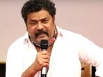 Dinesh Mangaluru was renowned for his roles in films like Aa Dinagalu and KGF. His passing has deeply affected the Kannada film community and his admirers.