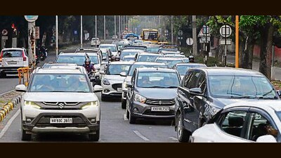 As per govt data, Chandigarh has 14.27 lakh vehicles. (HT File Photo) As per govt data, Chandigarh has 14.27 lakh vehicles. (HT File Photo)