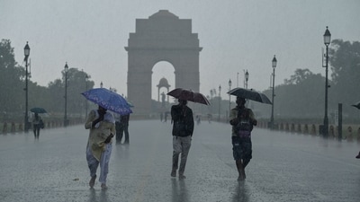 As per the latest forecast from the IMD, Delhi is expected to witness light rain and drizzle. Meanwhile, a yellow alert stays active for Gautam Buddha Nagar in UP. (RAJ K RAJ /HT PHOTO) As per the latest forecast from the IMD, Delhi is expected to witness light rain and drizzle. Meanwhile, a yellow alert stays active for Gautam Buddha Nagar in UP. (RAJ K RAJ /HT PHOTO)