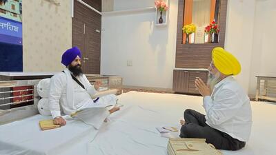 GNDU vice chancellor Karamjit Singh appearing before the Akal Takht in Amritsar on Monday. (HT Photo) GNDU vice chancellor Karamjit Singh appearing before the Akal Takht in Amritsar on Monday. (HT Photo)