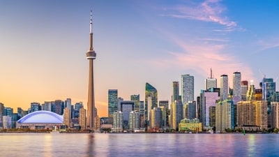 Canada has both cityscape and pleasant natural scenery, perfect for all kinds of travellers. (Shutterstock) Canada has both cityscape and pleasant natural scenery, perfect for all kinds of travellers. (Shutterstock)