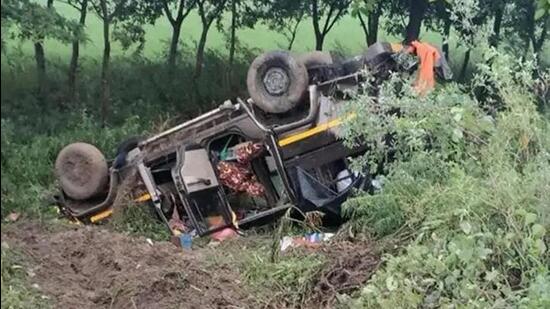 The pick-up vehicle in which the pilgrims were travelling when it collided with a bus near Keorak village of Kaithal on Monday. (HT Photo)