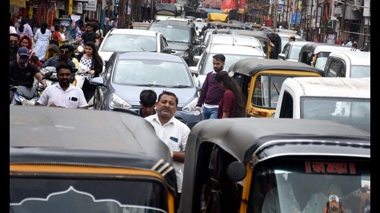 Traffic changes have also been implemented on Sinhagad Road—from Savarkar Statue to Samadhan Bhel—and at Kumbharwada in Keshavnagar, Mundhwa, where idol stalls are commonly set up. (MAHENDRA KOLHE/HT PHOTO)