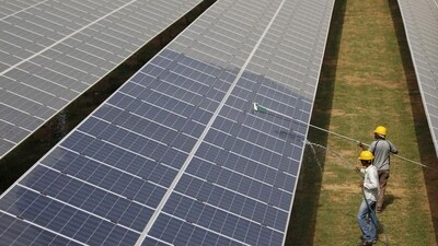 Solar Age (REUTERS)