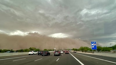 The weather agency advised people to "pull aside stay alive" and alerted drivers of very low visibility. (X@JAEswish)