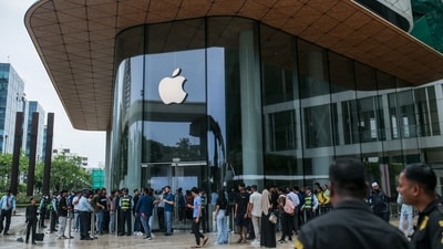 Buying at an official Apple Store does feel like a great experience, but is it worth the price? (Dhiraj Singh/Bloomberg) Buying at an official Apple Store does feel like a great experience, but is it worth the price? (Dhiraj Singh/Bloomberg)
