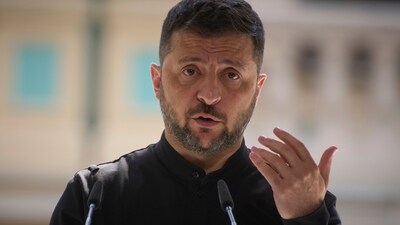 Ukrainian President Volodymyr Zelenskyy talks during the joint press-conference with Norway's Prime Minister Jonas Gahr Store in Kyiv, Ukraine, Monday, Aug. 25, 2025. (AP) Ukrainian President Volodymyr Zelenskyy talks during the joint press-conference with Norway's Prime Minister Jonas Gahr Store in Kyiv, Ukraine, Monday, Aug. 25, 2025. (AP)