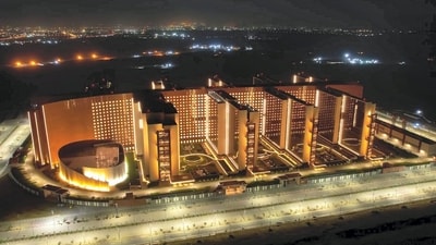 An arial view of Surat Diamond Bourse, the world's largest office complex that's even larger than the Pentagon. More than 80% of the world's rough diamonds are cut and polished in Surat. (PTI)