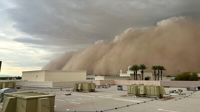 The Arizona Department of Transportation reiterated the warning, advising drivers to exercise caution as the dust storm and water on the roads resulted in greatly reduced visibility on I-10 and I-17. (X@JAEswish)