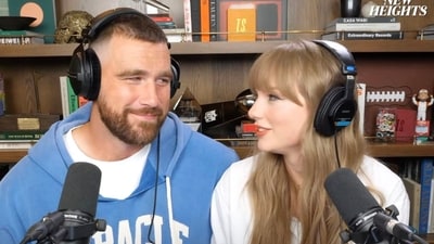 Taylor Swift's admirers claimed that she had "English teacher vibes" long before she even began dating the 35-year-old NFL star. Taylor Swift's admirers claimed that she had "English teacher vibes" long before she even began dating the 35-year-old NFL star.