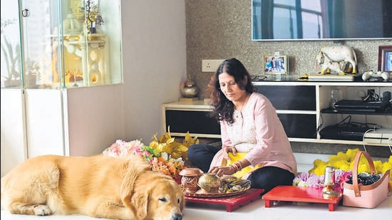 Mumbai, India - Aug. 26, 2025: Namita Shivhare, a resident of Willingdon Heights in Tardeo, faces an emotional dilemma this Ganpati festival. With BMC ordering the building’s evacuation after a court directive, she has halted her usual decorations and wonders whether to welcome Ganpati into her home, as every year, or shift the celebration to the building lobby. For Namita, the three-day festival is a tradition of devotion and joy—now shadowed by uncertainty, in Mumbai, India, on Tuesday, August 26, 2025. (Photo by Anshuman Poyrekar/Hindustan Times) (Anshuman Poyrekar/HT Photo)