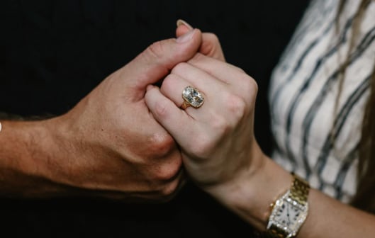 Taylor Swift's engagement ring. (taylorswift on Instagram)