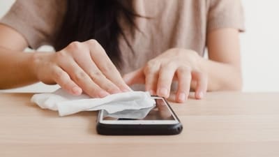 Keeping your phone clean can help reduce acne caused by bacteria and dirt. (Representative picture: Freepik) Keeping your phone clean can help reduce acne caused by bacteria and dirt. (Representative picture: Freepik)
