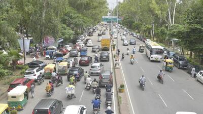 Initially proposed in 2016 at an estimated cost of about ₹40 crore, the project’s budget was later revised to ₹100 crore for the 800 metres flyover. With the increase in length, officials anticipate further cost escalation by ₹25–35 crore. (Sakib Ali/HT Photos) Initially proposed in 2016 at an estimated cost of about ₹40 crore, the project’s budget was later revised to ₹100 crore for the 800 metres flyover. With the increase in length, officials anticipate further cost escalation by ₹25–35 crore. (Sakib Ali/HT Photos)