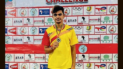 Lakshay Sharma after winning a bronze medal at the Cameroon International Challenge, held in Yaoundé. (HT Photo) Lakshay Sharma after winning a bronze medal at the Cameroon International Challenge, held in Yaoundé. (HT Photo)