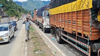 The stretch of road from Pandoh to Aut along the Chandigarh-Manali National Highway was closed by authorities for traffic (ANI) The stretch of road from Pandoh to Aut along the Chandigarh-Manali National Highway was closed by authorities for traffic (ANI)