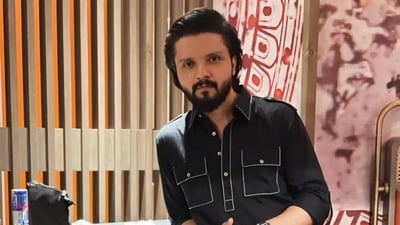 Rajesh Keshav, a popular Malayalam actor, is in critical condition after collapsing in a hotel. Rajesh Keshav, a popular Malayalam actor, is in critical condition after collapsing in a hotel.