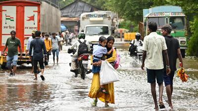 Mumbai, India. August 20, 2025: Following yesterday's heavy rain in Mumbai City, on the second day, the water level in the Mumbai Port Trust (MPT) area near Reay Road did not decrease. Mumbai, India. August 20, 2025. (Photo by Raju Shinde/HT Photo) (Raju Shinde) Mumbai, India. August 20, 2025: Following yesterday's heavy rain in Mumbai City, on the second day, the water level in the Mumbai Port Trust (MPT) area near Reay Road did not decrease. Mumbai, India. August 20, 2025. (Photo by Raju Shinde/HT Photo) (Raju Shinde)