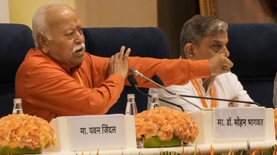 New Delhi: Rashtriya Swayamsevak Sangh (RSS) chief Mohan Bhagwat speaks on the third day of 'Vyakhyanmala' event, organised to mark the centenary year of RSS, in New Delhi, Thursday, Aug. 28, 2025. (PTI Photo/Karma Bhutia)(PTI08_28_2025_000389A) (PTI) New Delhi: Rashtriya Swayamsevak Sangh (RSS) chief Mohan Bhagwat speaks on the third day of 'Vyakhyanmala' event, organised to mark the centenary year of RSS, in New Delhi, Thursday, Aug. 28, 2025. (PTI Photo/Karma Bhutia)(PTI08_28_2025_000389A) (PTI)