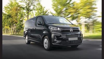 The Citroën e-SpaceTourer is designed to carry lots of people, and do it comfortably. The Citroën e-SpaceTourer is designed to carry lots of people, and do it comfortably.