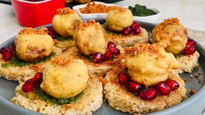 Mini vada pav