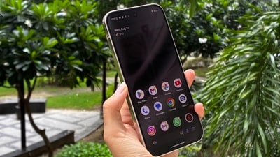 Here are 5 things that make the Google Pixel 10 Pro a smart AI phone. (Aishwarya Panda-HT)