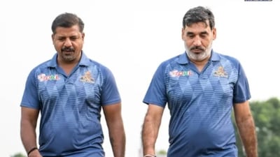 Tamil Thalaivas head coach Sanjeev Baliyan (right) Tamil Thalaivas head coach Sanjeev Baliyan (right)