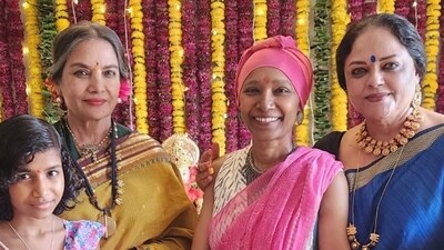 Shabana Azmi shared a picture from Ganpati celebrations. Shabana Azmi shared a picture from Ganpati celebrations.