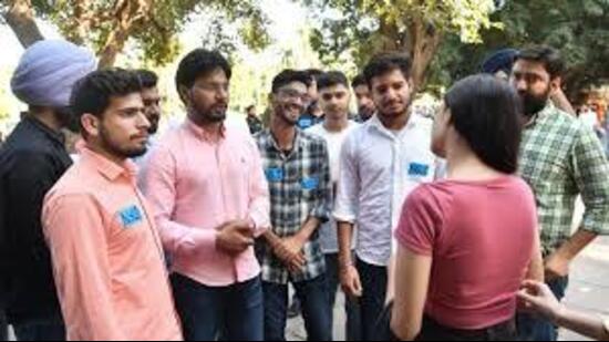 Both Jaspreet Kaur and Bhavya Bagaria, have highlighted key issues such as violence, outsider involvement, and the need to encourage more women students to participate in elections. (HT Photo for representation)