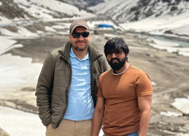 Narendra Singh and Manik Jaiswal, founders of Bookoholics, host reading trips in the mountains. Narendra Singh and Manik Jaiswal, founders of Bookoholics, host reading trips in the mountains.