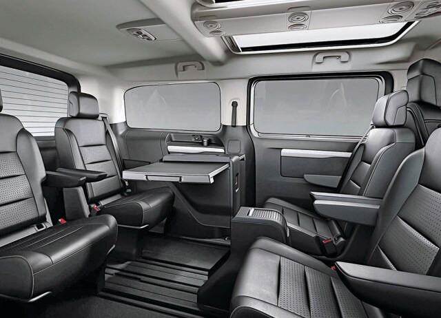 The e-SpaceTourer offers six-to-nine seats in different layouts. The e-SpaceTourer offers six-to-nine seats in different layouts.