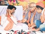 Mumbai, India. August 29, 2025:Maratha quota agitation leader Manoj Jarange Patil began his indefinite hunger strike for maratha reservation at Azad Maidan in south Mumbai on Friday. More than 50,000 supporters and members of the Maratha community gathered at Azad Maidan to support Jarange Patil. Mumbai, India. August 29, 2025. (Photo by Raju Shinde/HT Photo) (Raju Shinde)