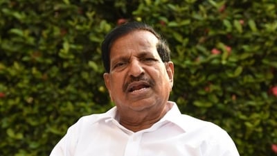 On the issue of rehabilitation of residents, Naik stated he would raise the matter with CM Fadnavis and Deputy CM Eknath Shinde. (Photo by Bachchan Kumar/ HT PHOTO) On the issue of rehabilitation of residents, Naik stated he would raise the matter with CM Fadnavis and Deputy CM Eknath Shinde. (Photo by Bachchan Kumar/ HT PHOTO)