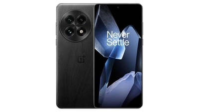 OnePlus 13 5G mobile price in the US is now at $750 with a free case, making it one of the best-value flagship phones of 2025. (Amazon.com) OnePlus 13 5G mobile price in the US is now at $750 with a free case, making it one of the best-value flagship phones of 2025. (Amazon.com)