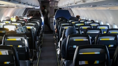 Passengers in the cabin of a Spirit Airlines plane en route to Myrtle Beach International Airport (MYR) in Myrtle Beach, South Carolina, US. (Bloomberg) Passengers in the cabin of a Spirit Airlines plane en route to Myrtle Beach International Airport (MYR) in Myrtle Beach, South Carolina, US. (Bloomberg)