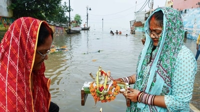 Women in Prayagraj participated in the pre-Visarjan rituals of Shiva-ji and Goddess Parvati, who are also worshipped alongside Lord Ganesha on Ganesh Chaturthi, along the banks of the auspicious Ganga. (ANI) Women in Prayagraj participated in the pre-Visarjan rituals of Shiva-ji and Goddess Parvati, who are also worshipped alongside Lord Ganesha on Ganesh Chaturthi, along the banks of the auspicious Ganga. (ANI)