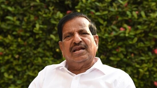 On the issue of rehabilitation of residents, Naik stated he would raise the matter with CM Fadnavis and Deputy CM Eknath Shinde. (Photo by Bachchan Kumar/ HT PHOTO)