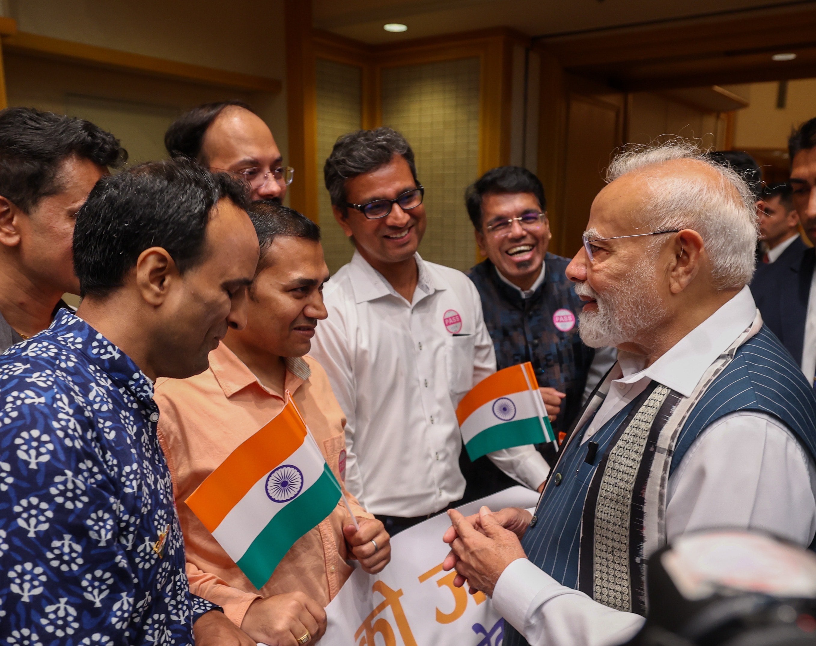 Members of Indian community greet PM Modi (X@narendramodi) Members of Indian community greet PM Modi (X@narendramodi)