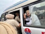 Cops detained more than 100 volunteers and also took Jagmohan Singh Raju into custody. He was released after four hours. (HT) Cops detained more than 100 volunteers and also took Jagmohan Singh Raju into custody. He was released after four hours. (HT)