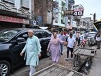 Finance minister and in-charge minister of Lucknow Suresh Kumar Khanna inspecting the Ganesh ganj area. (SOURCED)